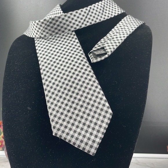 Vintage Perry Ellis Portfolio Necktie. Green and Black Checkered Pattern. - Picture 3 of 5